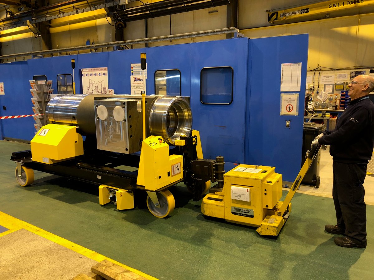 TechnipFMC_oil_and_gas_subsea_systems_electric_tug_MasterMover