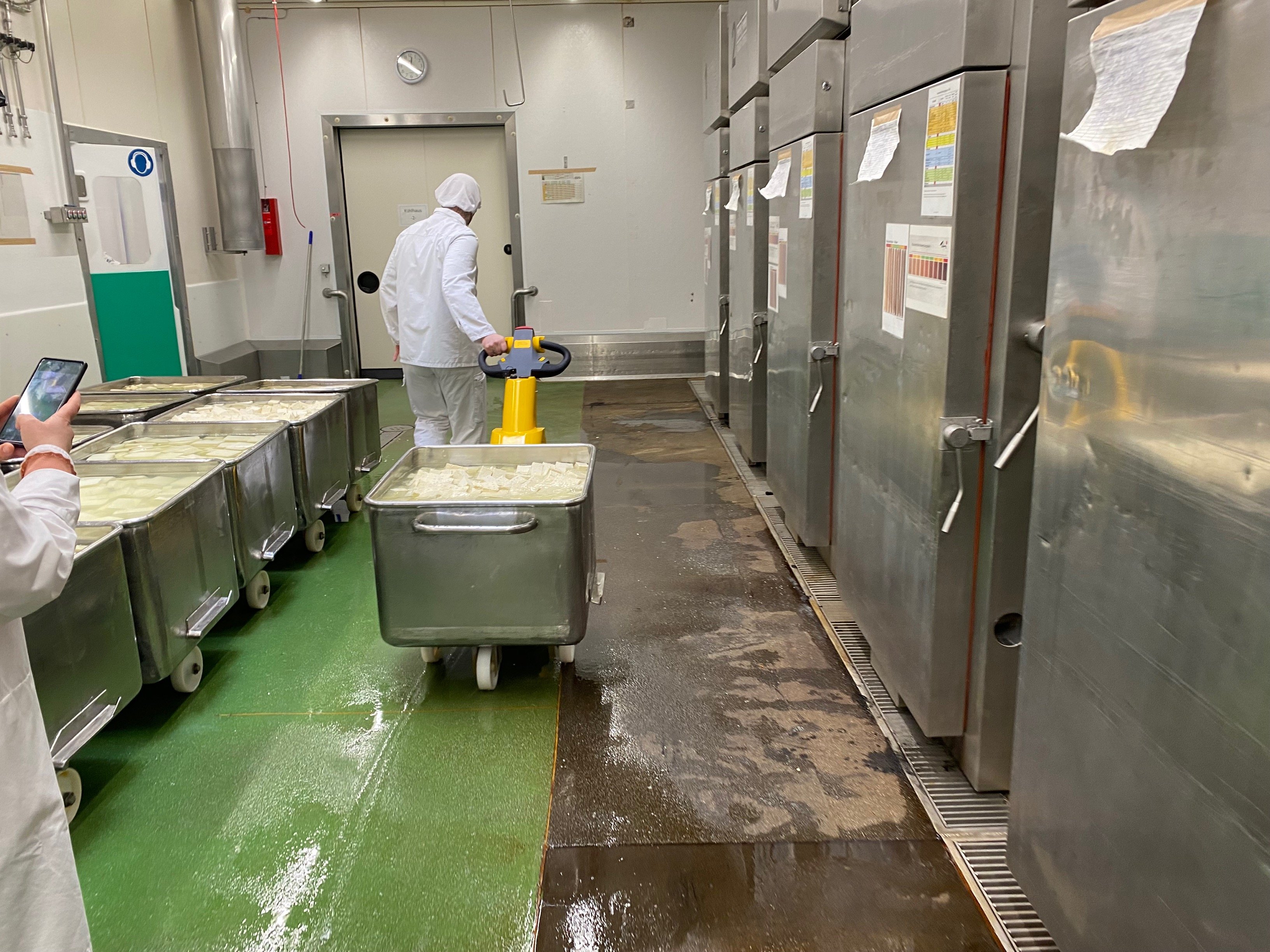 sm100 moving food processing load
