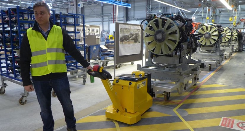 MasterTug MT300 moving engine components