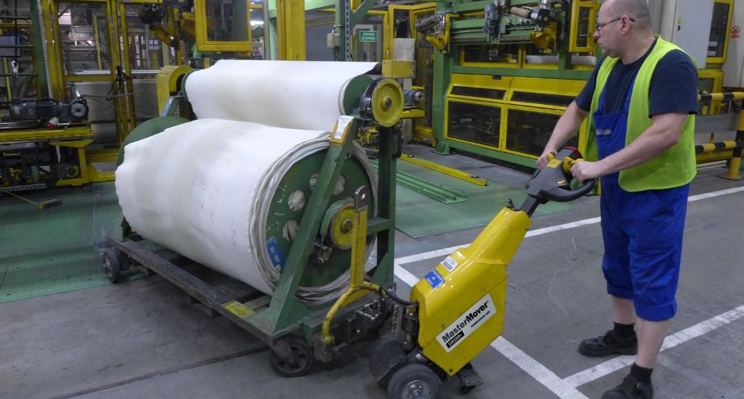 SmartMover SM100+ moving textiles for processing