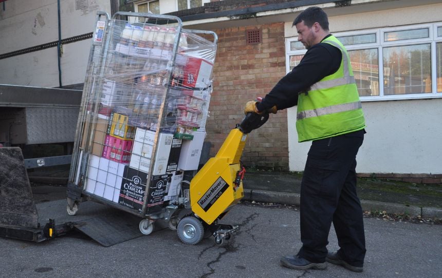 SmartMover SM100+ moving roll cages off a lorry